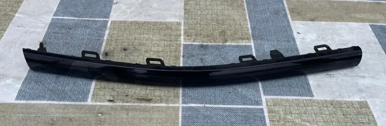 Li Xiang Li Auto L9 Молдинг переднего бампера правый X0128030094