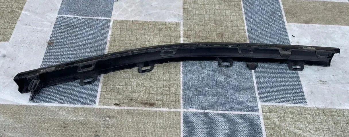 Li Xiang Li Auto L9 Молдинг переднего бампера правый X0128030094 3