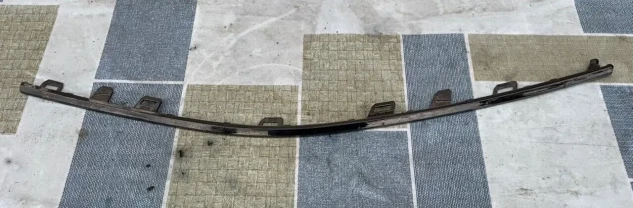 Li Xiang Li Auto L9 Молдинг переднего бампера левый  X0128030076