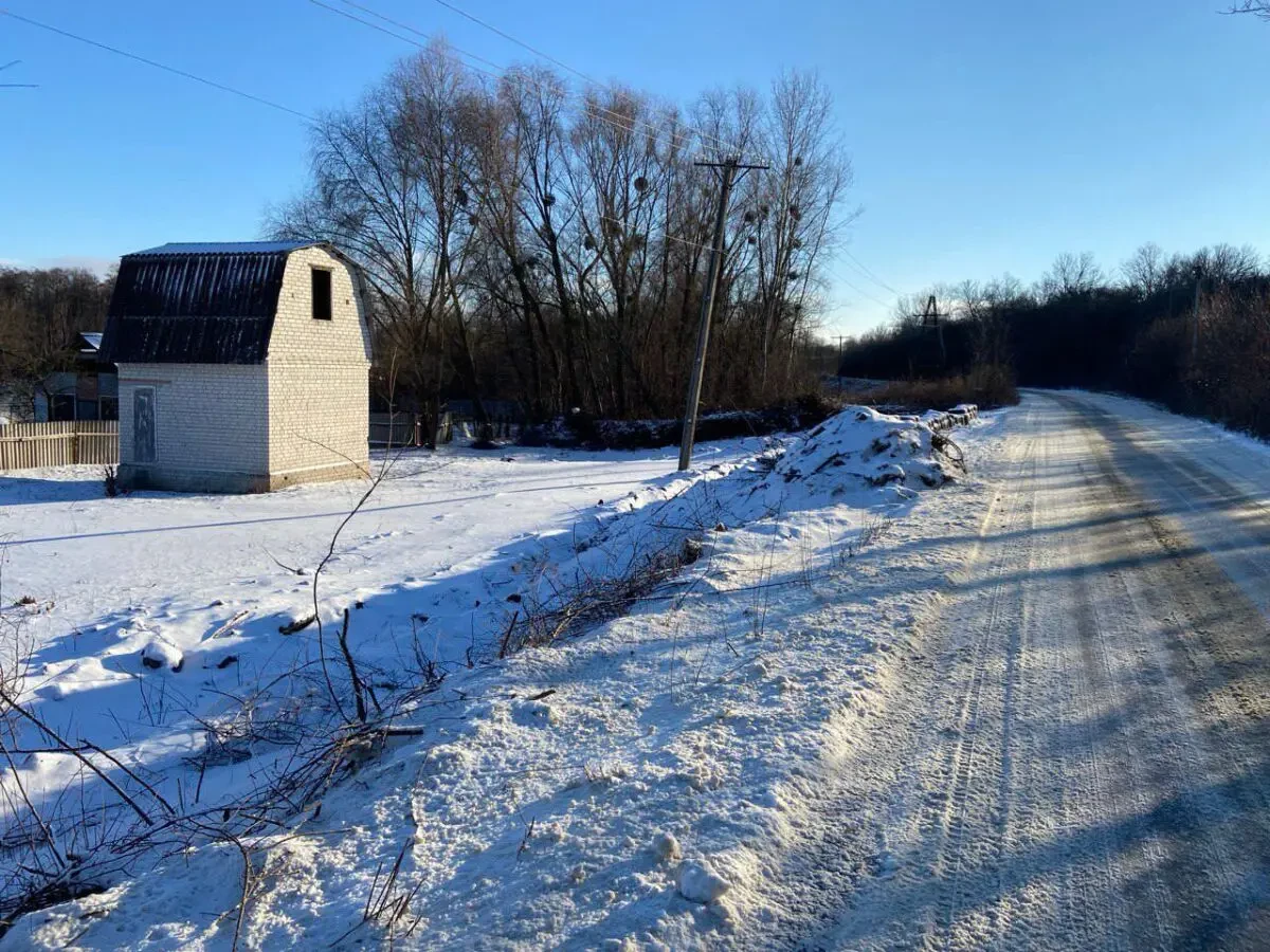 Ділянка на Вороніна 3