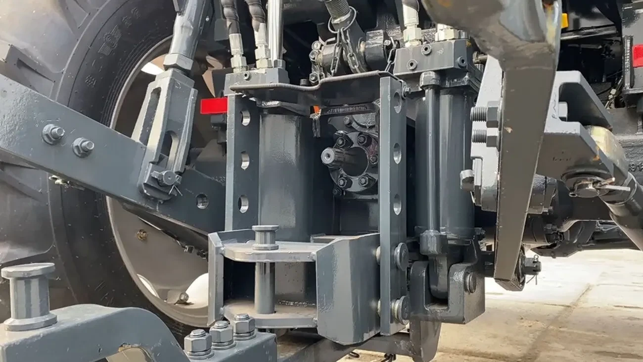 Новий китайський трактор Ensign 130 к.с. 10