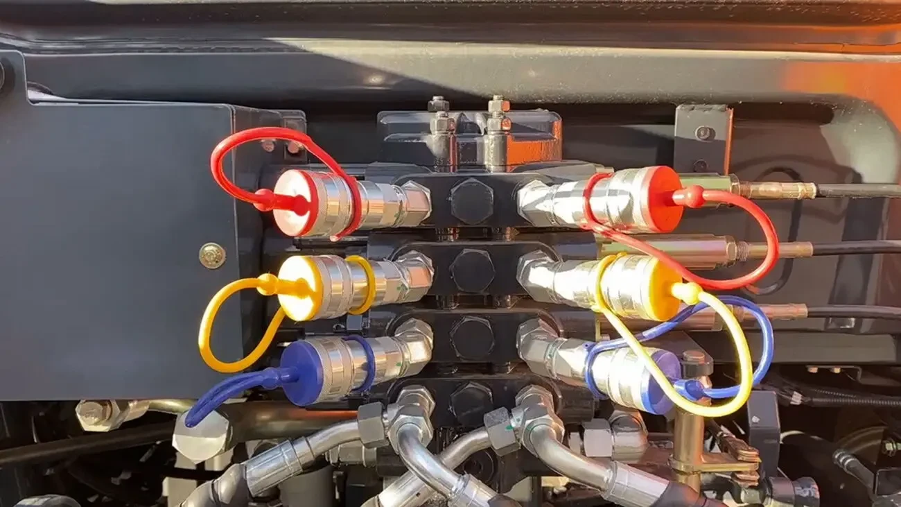 Новий китайський трактор Ensign 130 к.с. 9