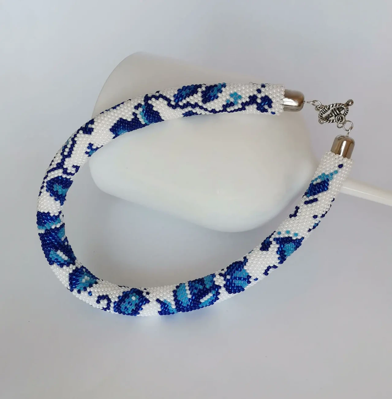 Прикраса із бісеру кольє-джгут Морозна квітка 6