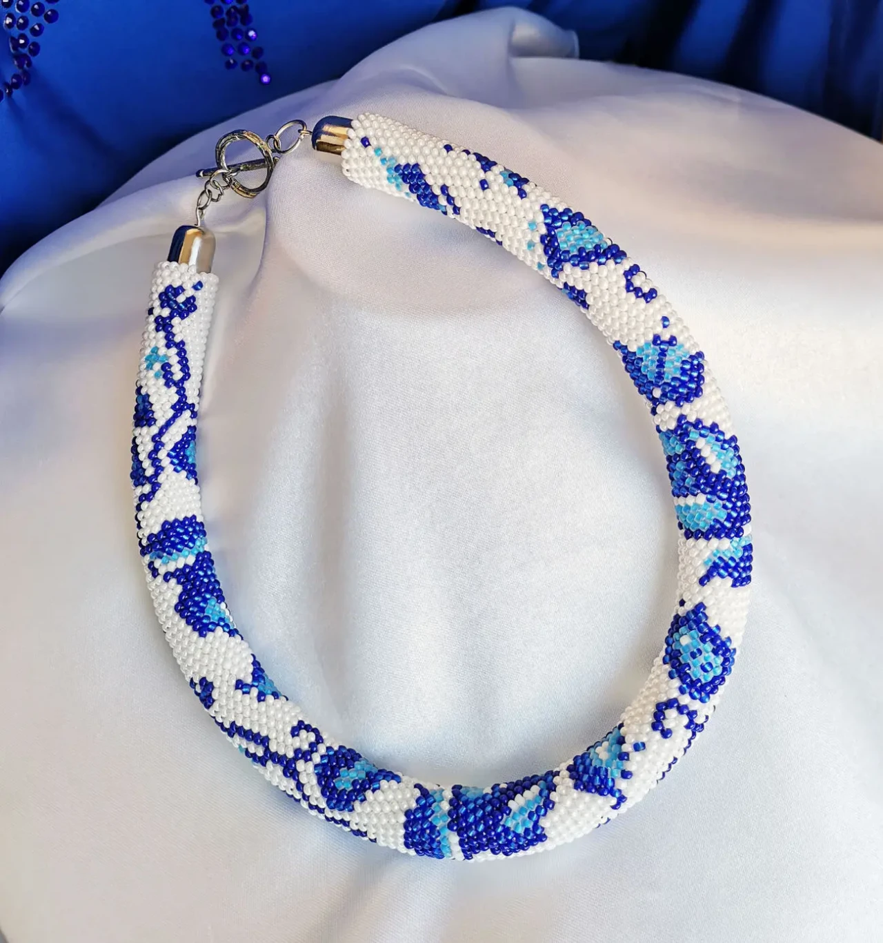Прикраса із бісеру кольє-джгут Морозна квітка 5