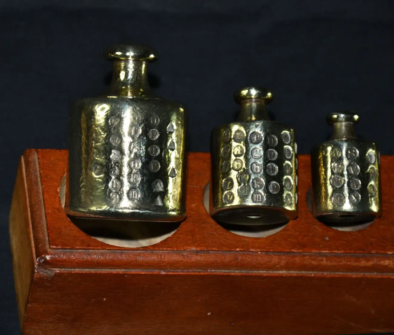 Антиквариат бронзовые гири калибровочные Нидерланды 1883-1913 годы 4