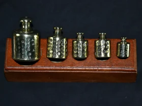 Антиквариат бронзовые гири калибровочные Нидерланды 1883-1913 годы