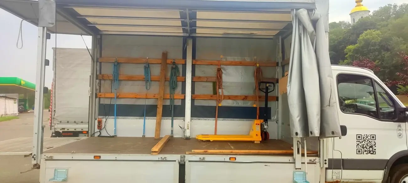 Вантажні перевезення, доставка вантажу. Переїзди, Гідроборт, Рокла 3