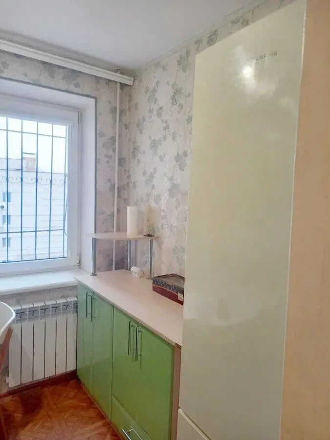 Продаю 2 кімнатну квартиру, Садова 2