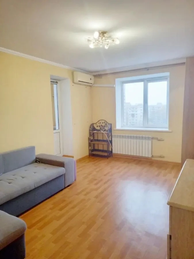 Продаю 2 кімнатну квартиру, Садова 4