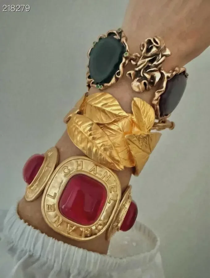 Браслет-каф Chanell 8