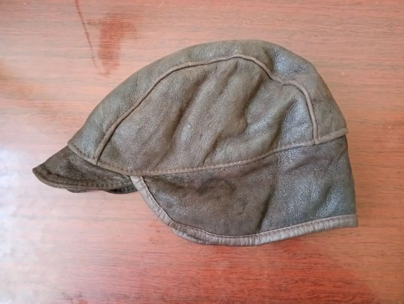 Детская дубленая шапка на меху.