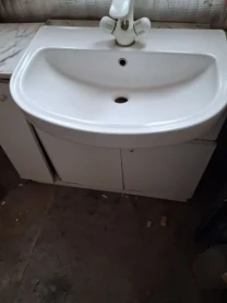 Продам тумбу под умывальник