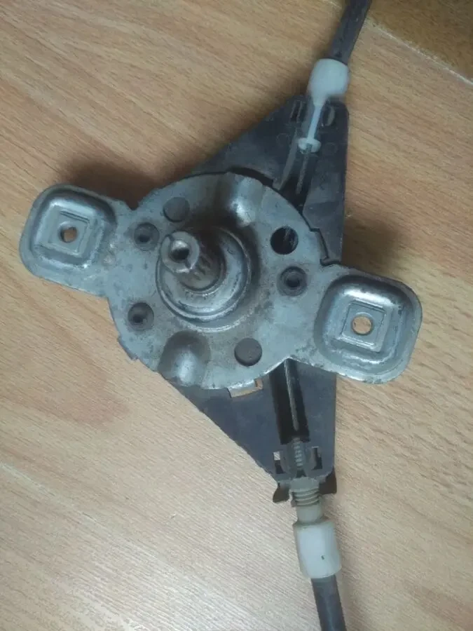 Склопідйомник задньої правої дверки Фольксфваген Пассат 193839402 5