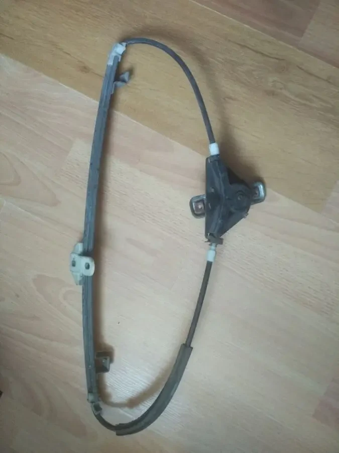 Склопідйомник задньої правої дверки Фольксфваген Пассат 193839402 3