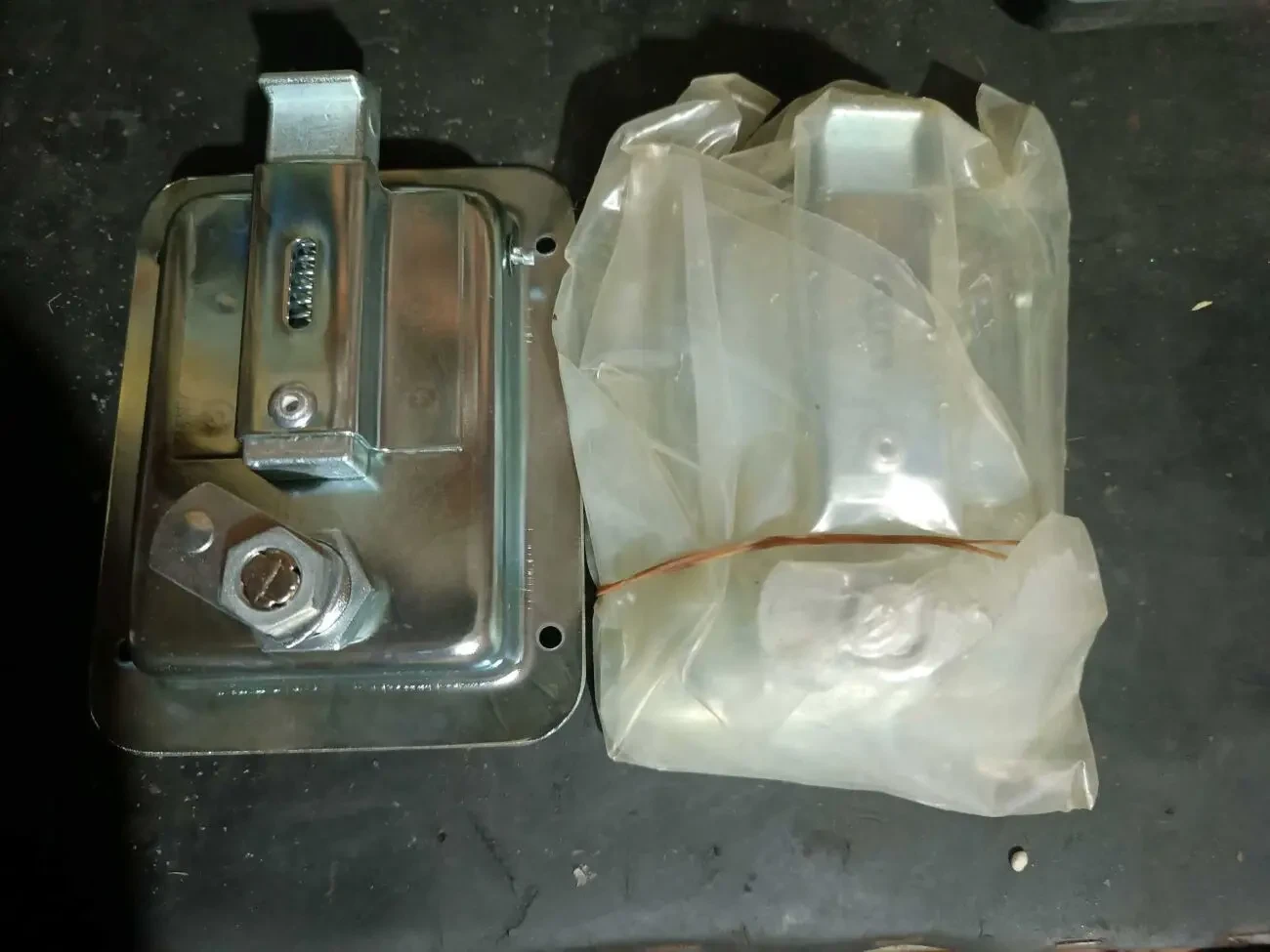 замок для фургона врізний 2