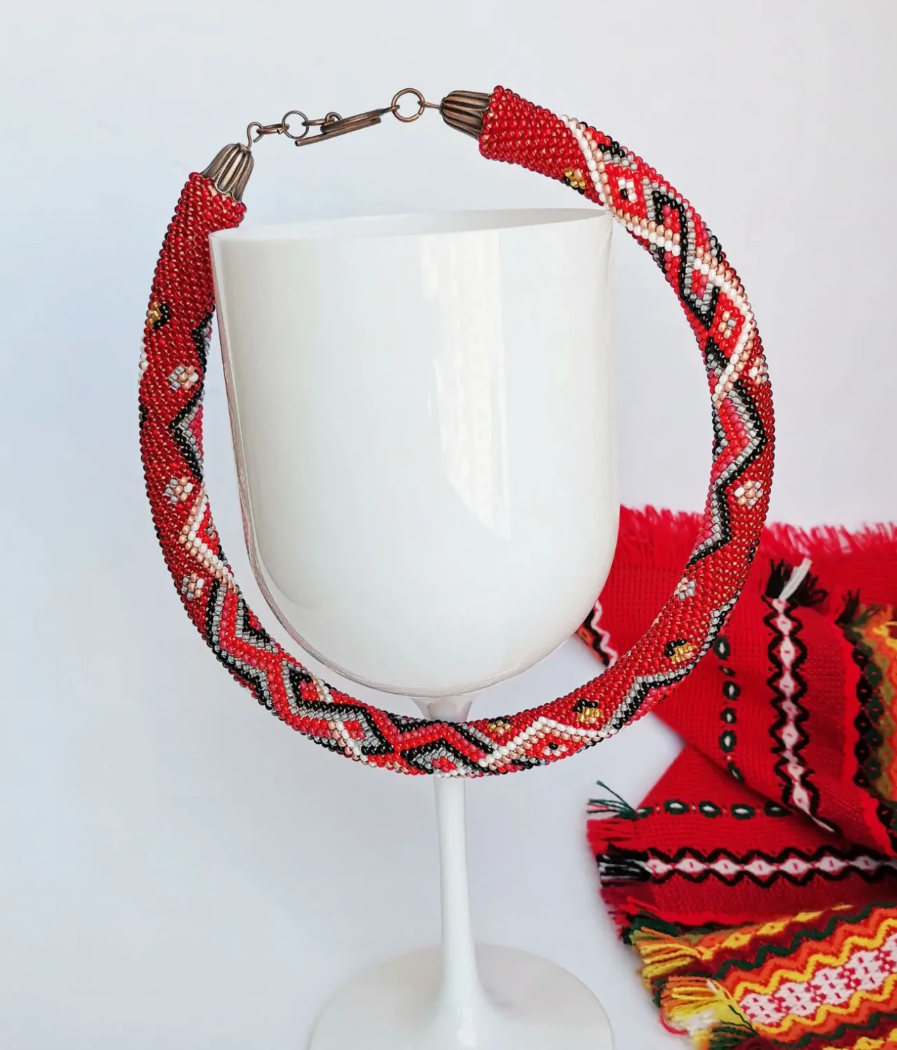 Прикраса із бісеру кольє-джгут Рубіновий шарм 6