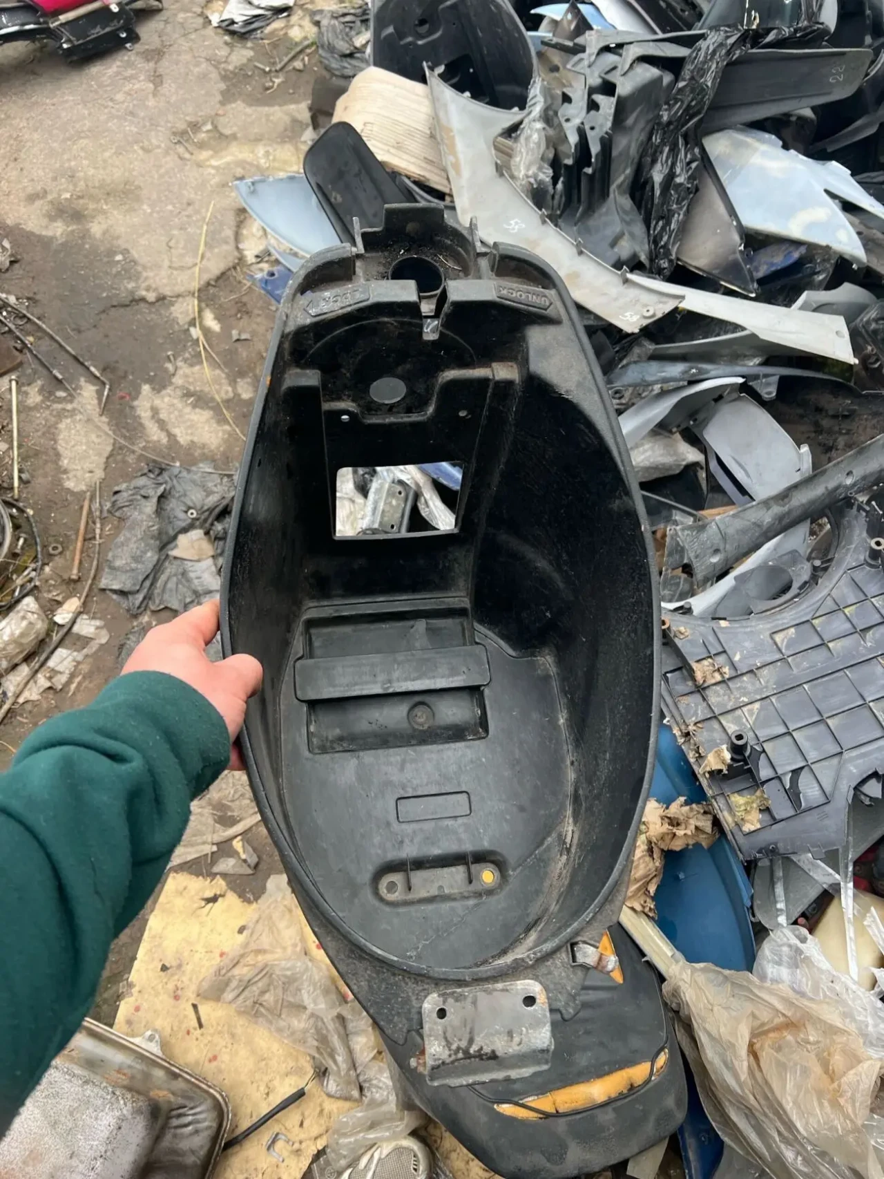 унітаз бардачок Хонда діо 34/35 3