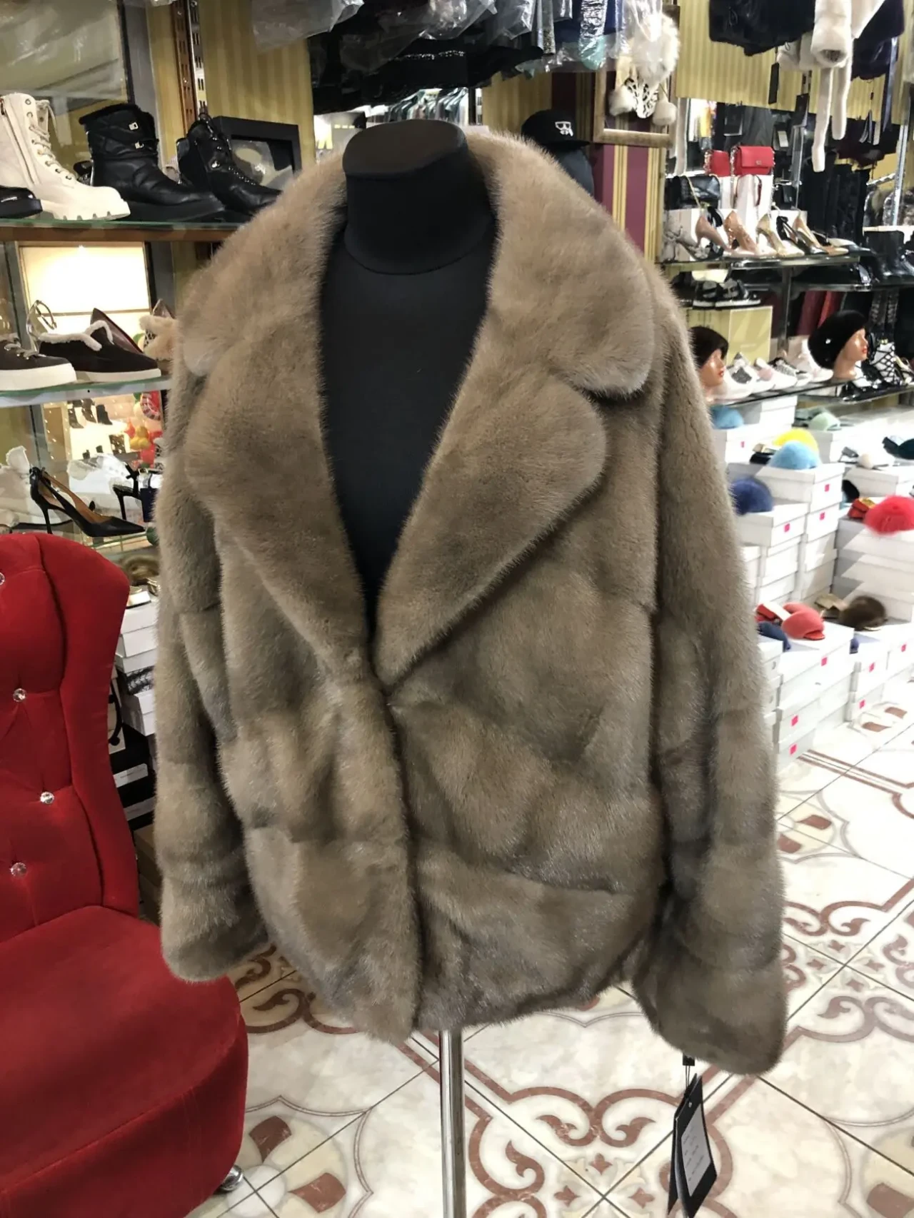 Норкова шуба капюшон біла,пастель,пояс 2