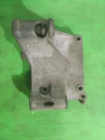 Кронштейн генератора 1715080 бмв Bmw