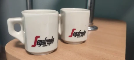 Чашка для кофе эспрессо пара. Италия