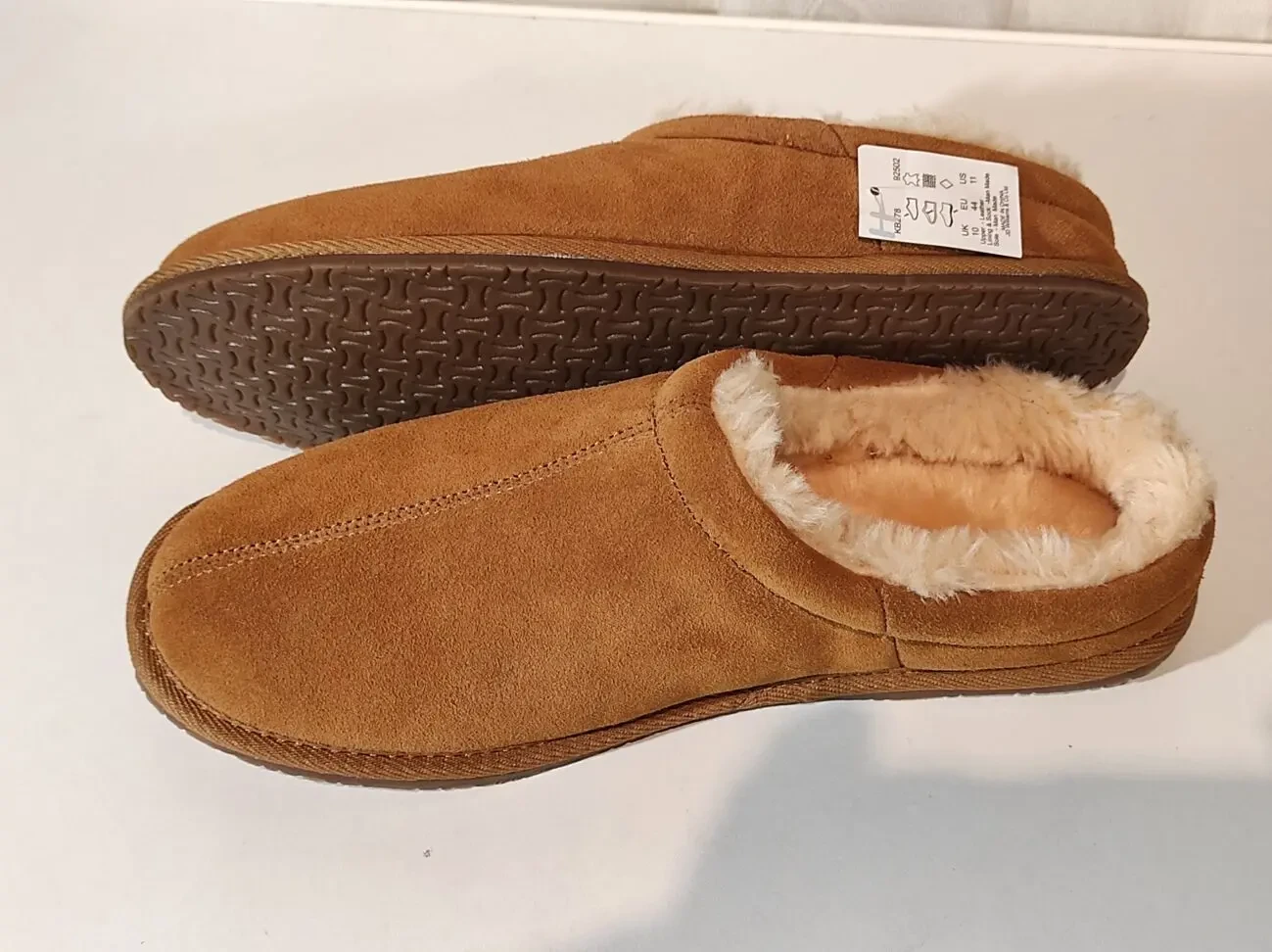Коричневі тапочки з натурального замшу нові