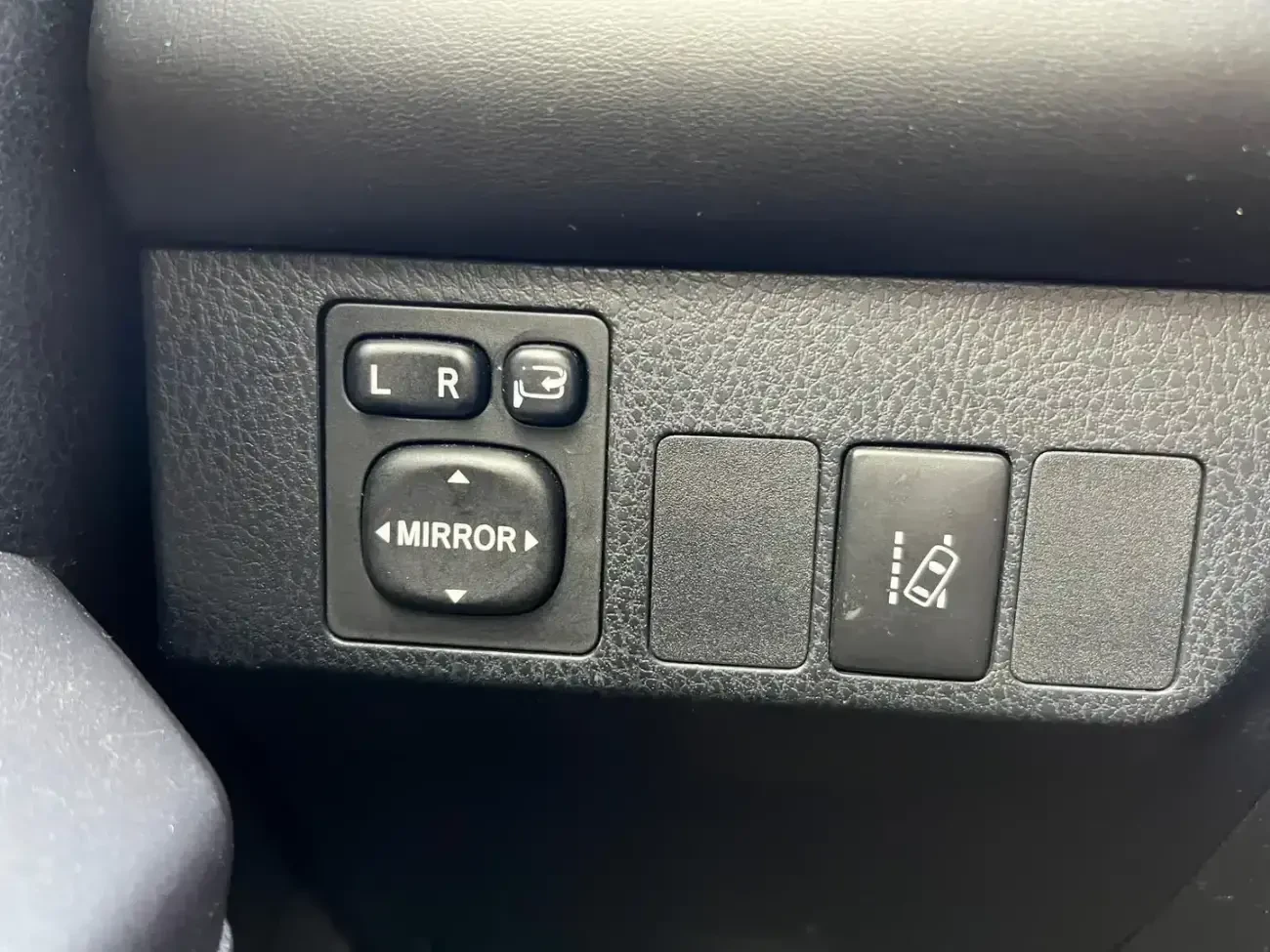 Автомобіль Toyota RAV 4 Hybrid 2018 без ДТП AWD 4