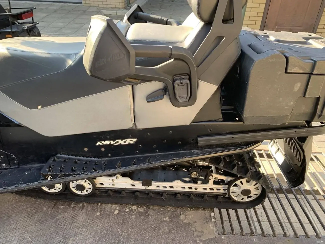 Продам снігоход 2