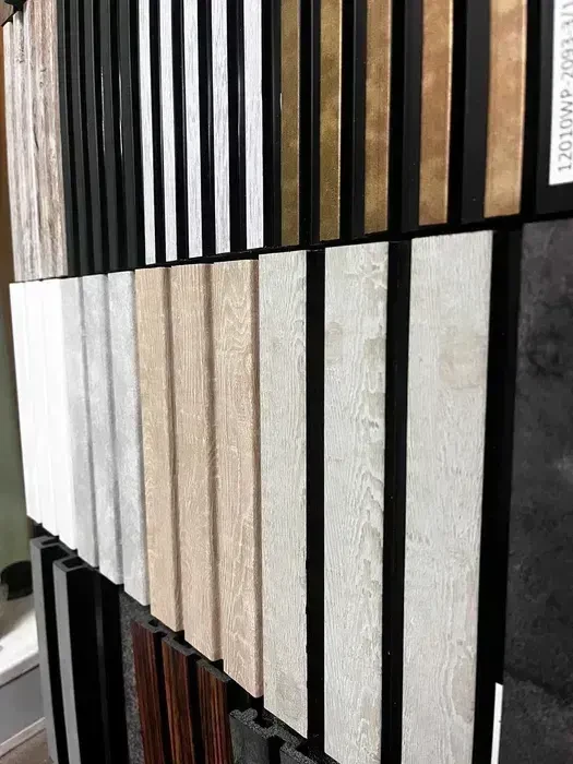 Стінові 3D панелі та дюрополімерний плінтус CITY 3