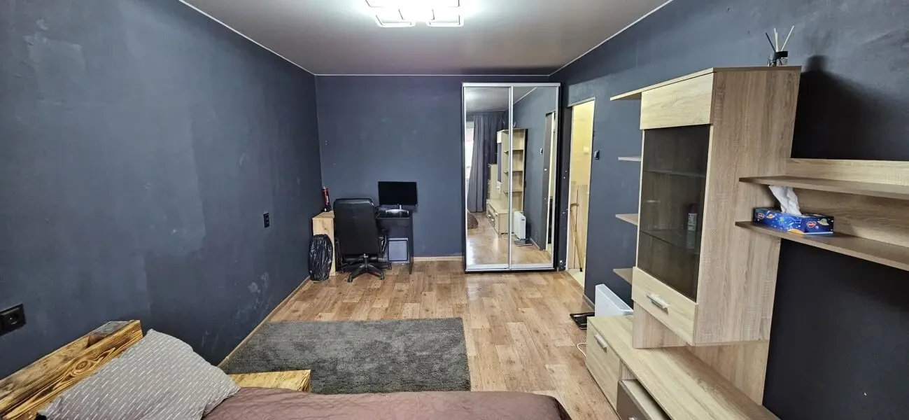 Продам однокомнатную квартиру на Паустовского 7