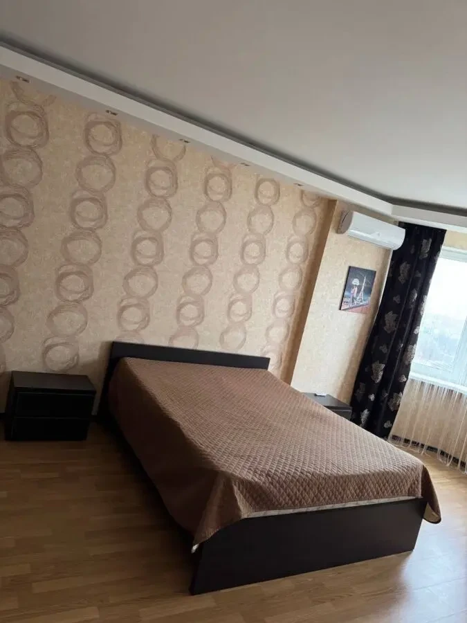 Сдам 2-комнатную квартиру на Сахарова 7