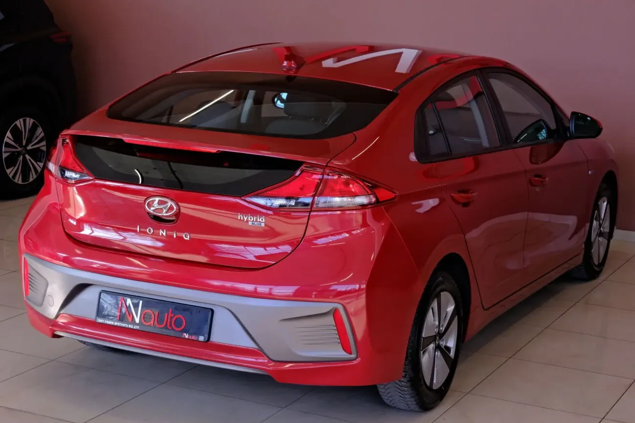 Hyundai Ioniq Hybrid BlueDrive 5