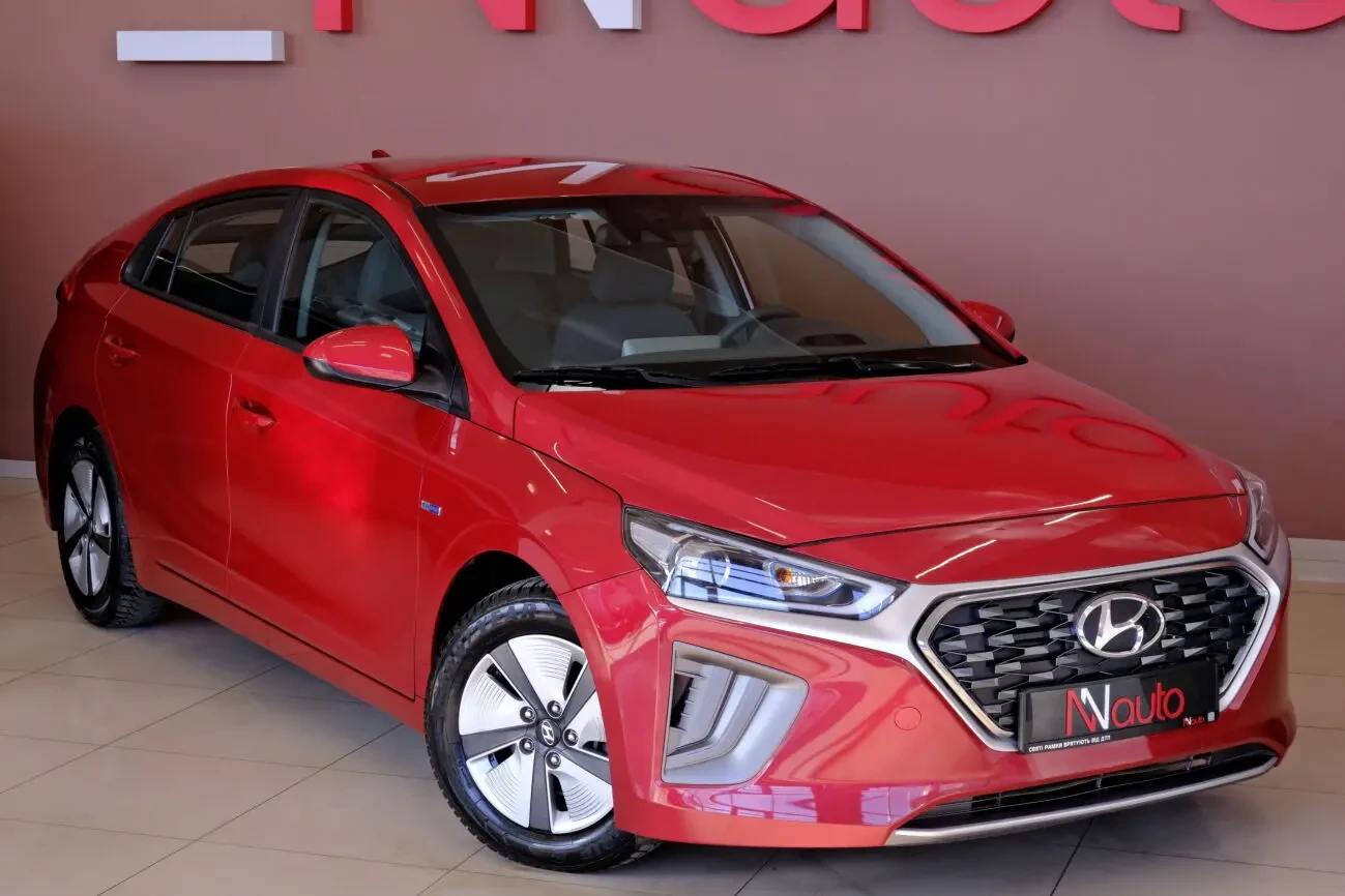 Hyundai Ioniq Hybrid BlueDrive 4