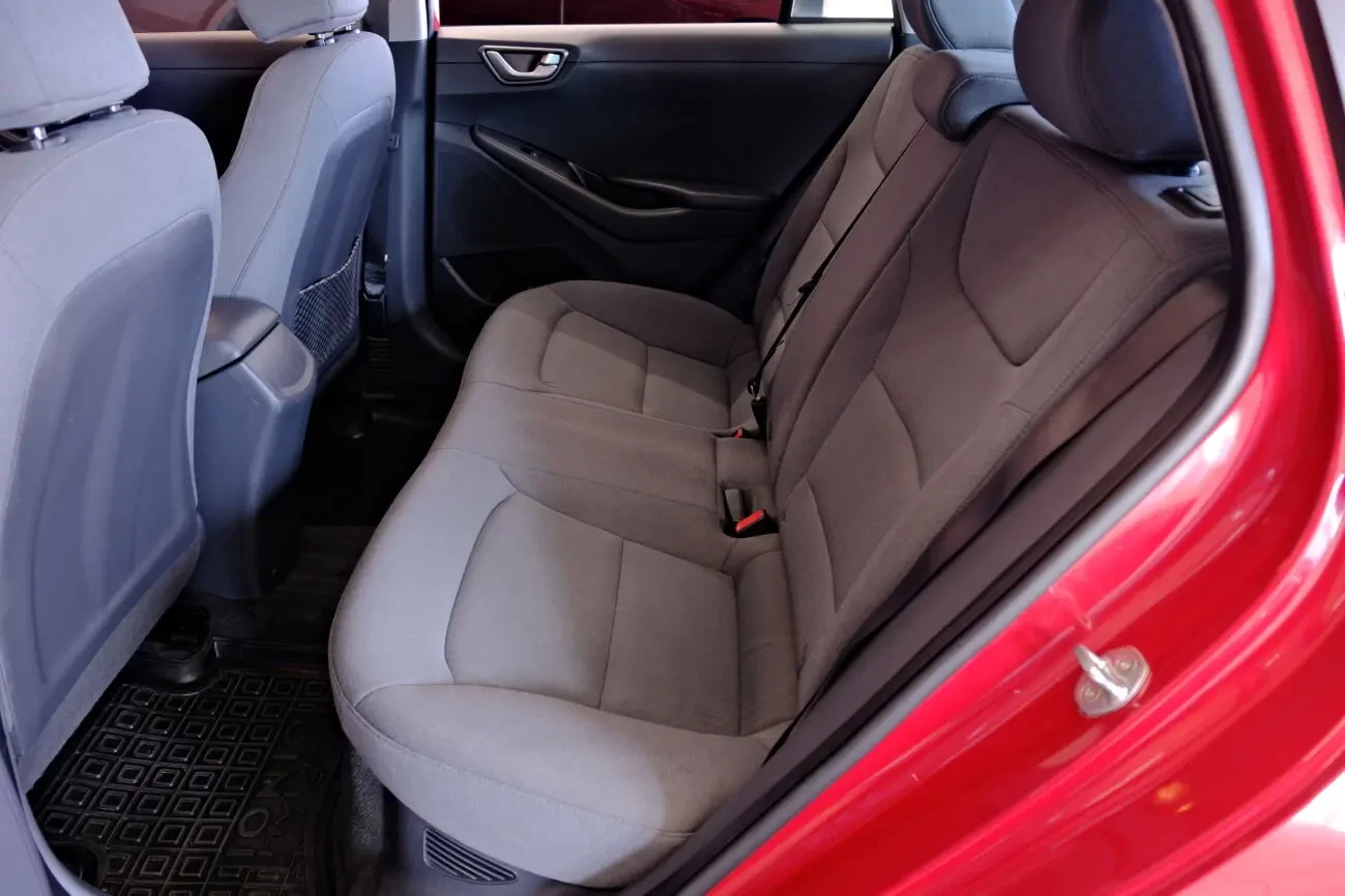 Hyundai Ioniq Hybrid BlueDrive 8