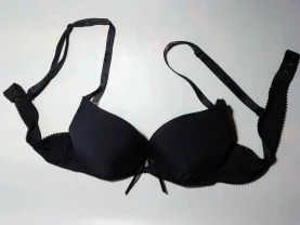Бюстгальтер черный гладкий 85в, пуш ап, косточки, бретели сменные