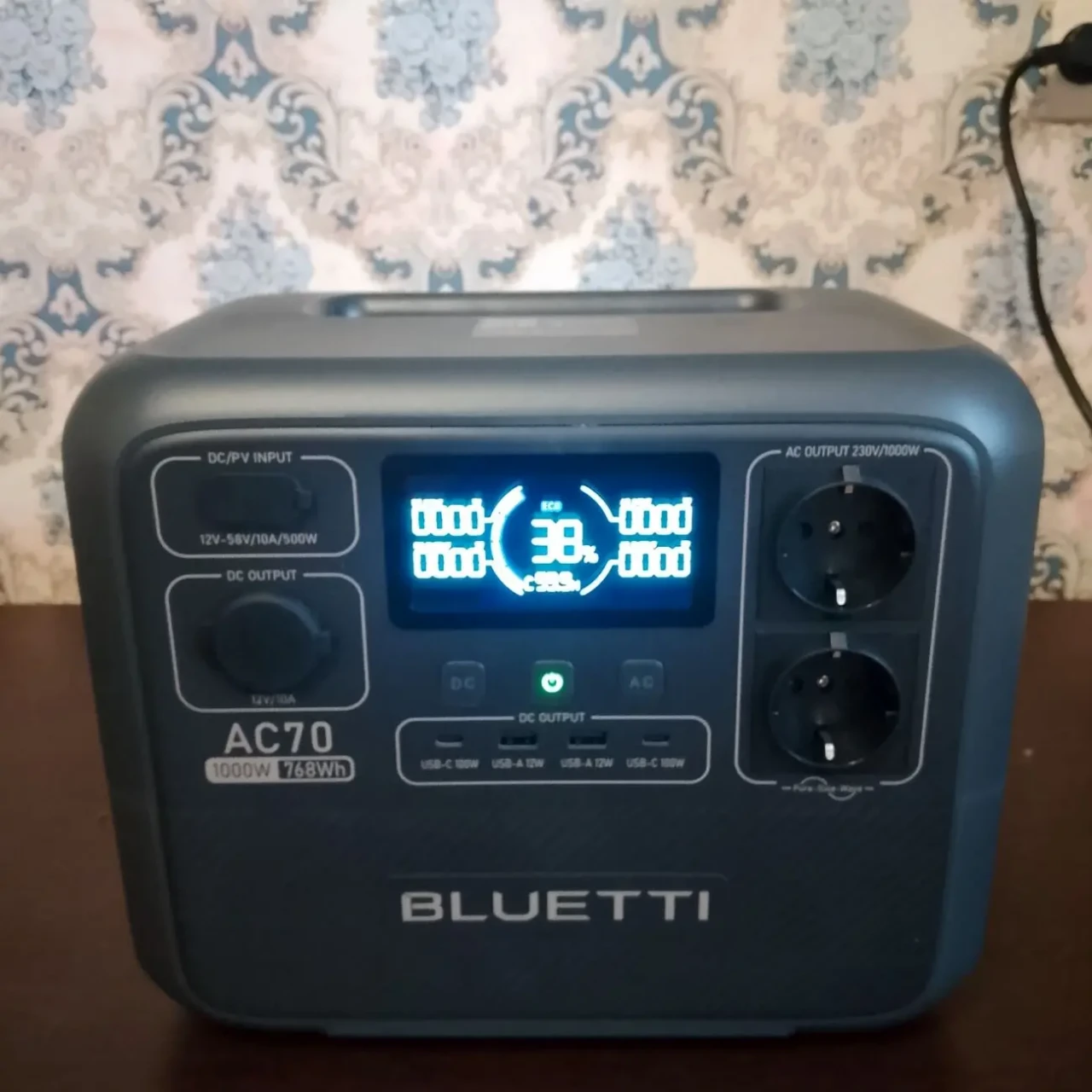 Bluetti AC 70