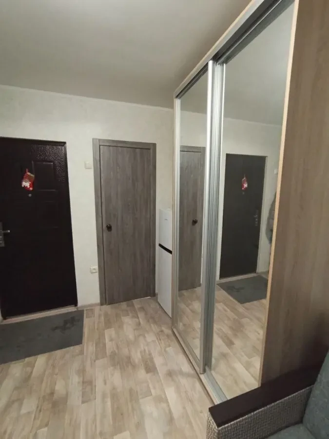 Продам комнату возле метро 7