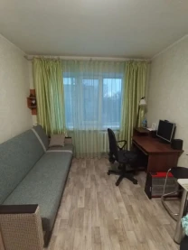 Продам комнату возле метро