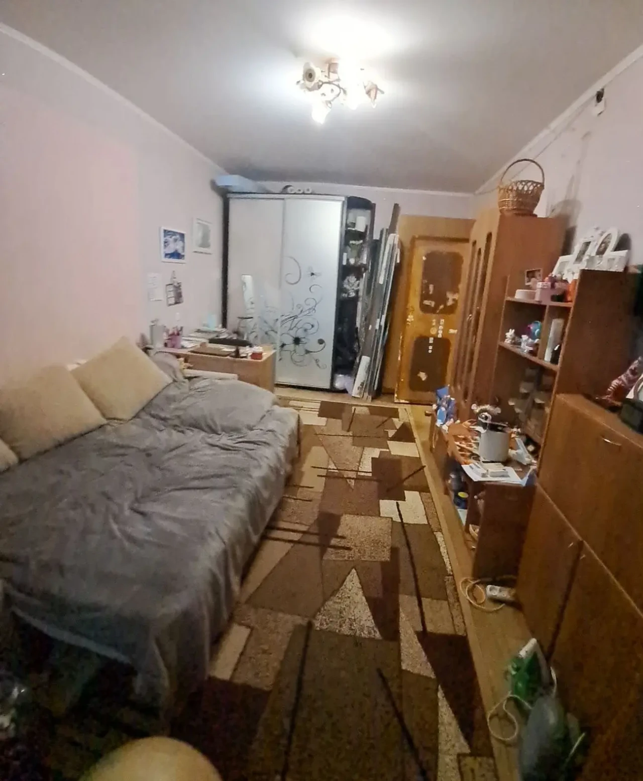 Продам уютную  1 комнатную квартиру в центре Чугуева