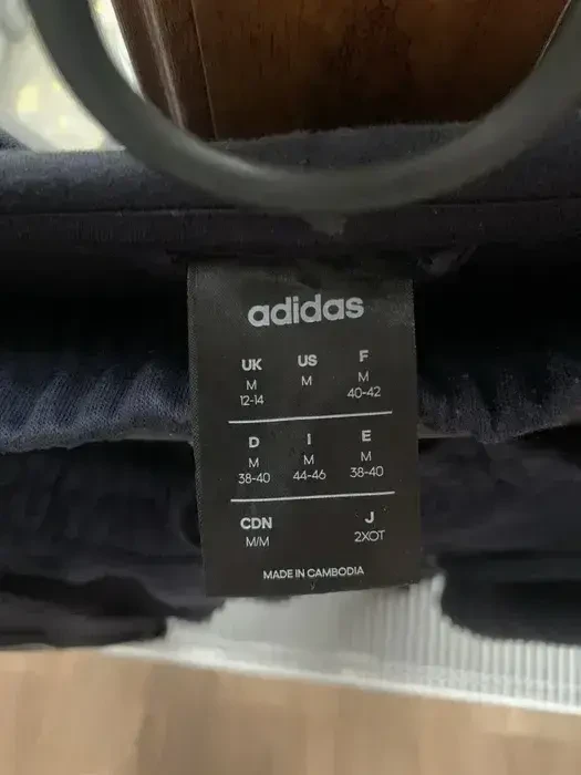 Оригінальний жіночий спортивний костюм Adidas 3