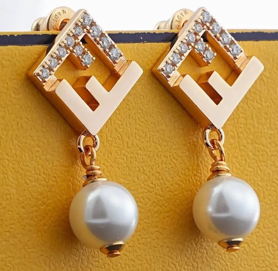 Сережки Fendi 4