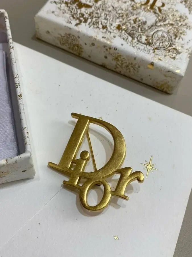 Брошка Dior