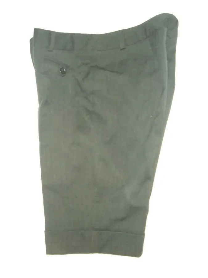 ШОРТИ чорні 42-44 р. жіночі. З підворотом. Демісезон. Класика. 8