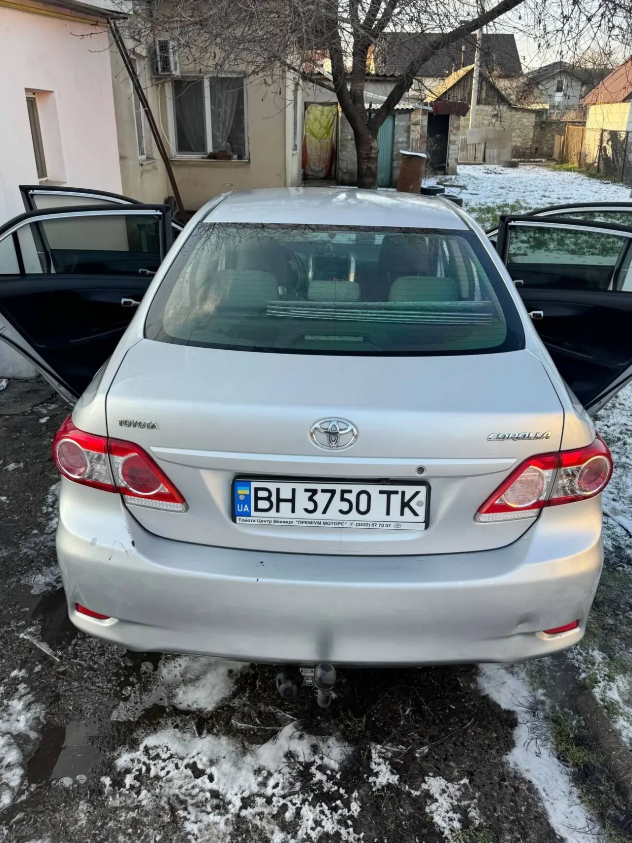 Toyota Corolla 2011 3