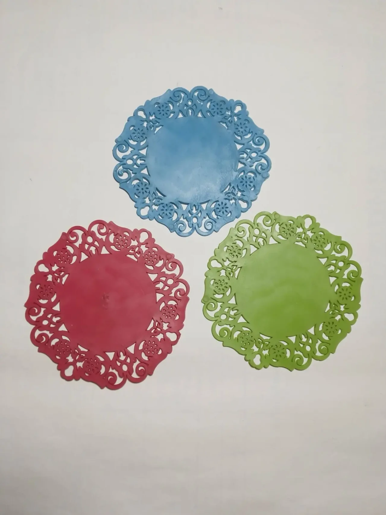 Подставка под чашку круглая 10 см набор 3 штуки розовая синяя зеленая