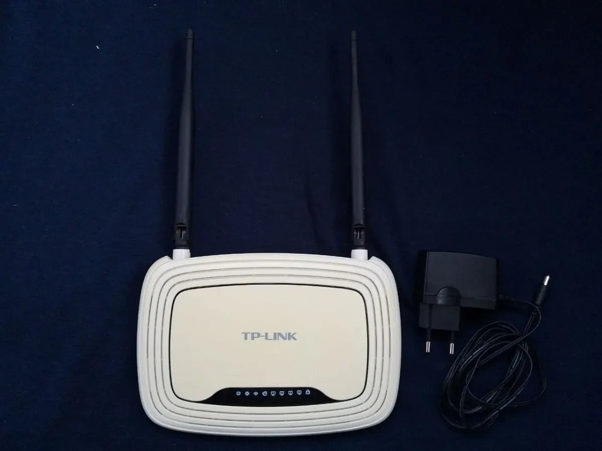 Роутер ТP-Link TL-WR841N (UA) до 300 Мбит/с, 2.4 ГГц, Б/У , 2 антенны 2