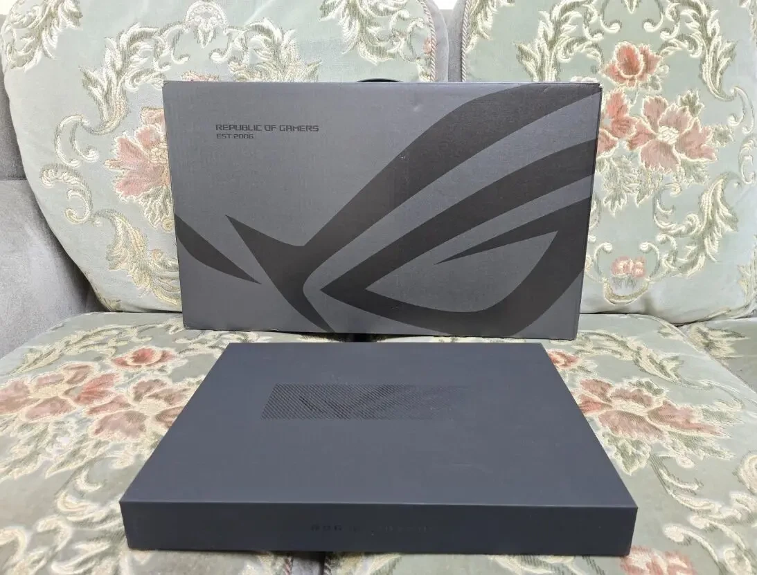 ASUS Rog Zephyrus G16 Ultra 9 285H 32 ГБ 1 ТБ RTX 5070 4