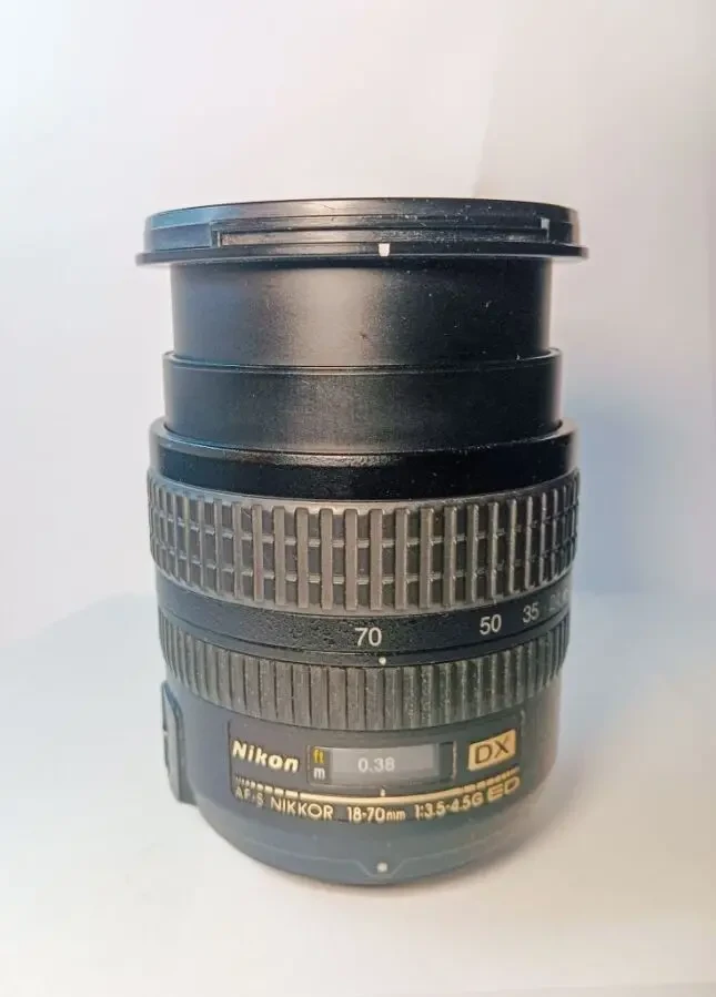 Nikon AF-S Nikkor 18-70mm 3