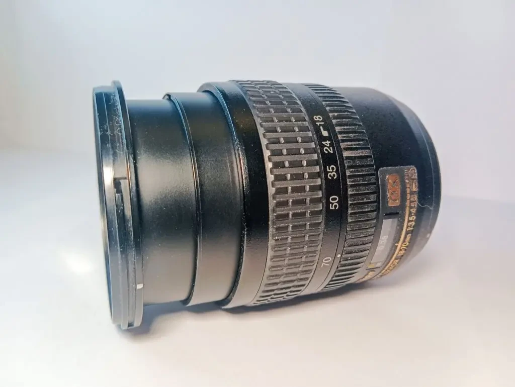 Nikon AF-S Nikkor 18-70mm 5