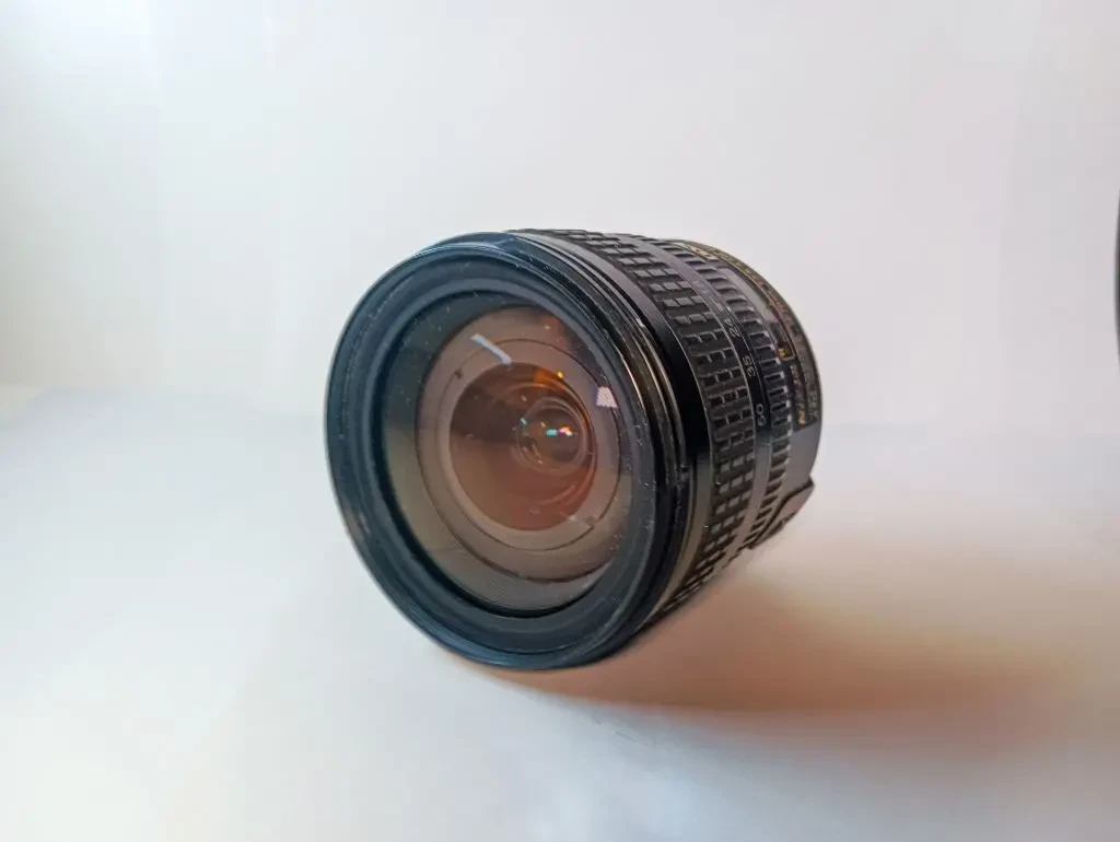 Nikon AF-S Nikkor 18-70mm 6