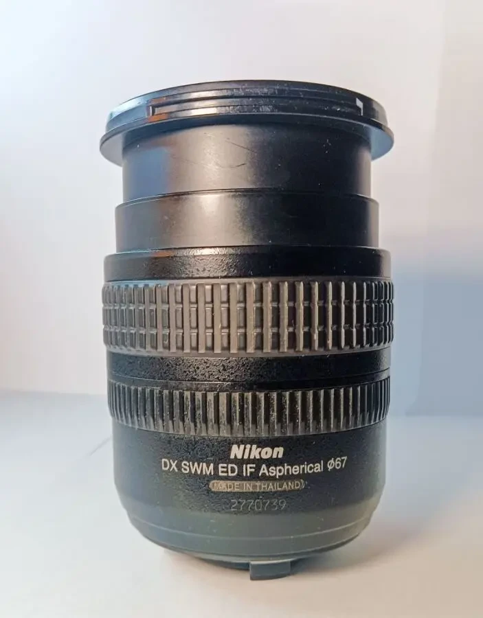 Nikon AF-S Nikkor 18-70mm 7